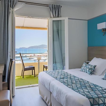 Le Rabelais Hotel Le Lavandou Bagian luar foto