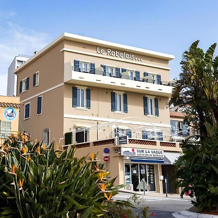 Le Rabelais Hotel Le Lavandou Bagian luar foto