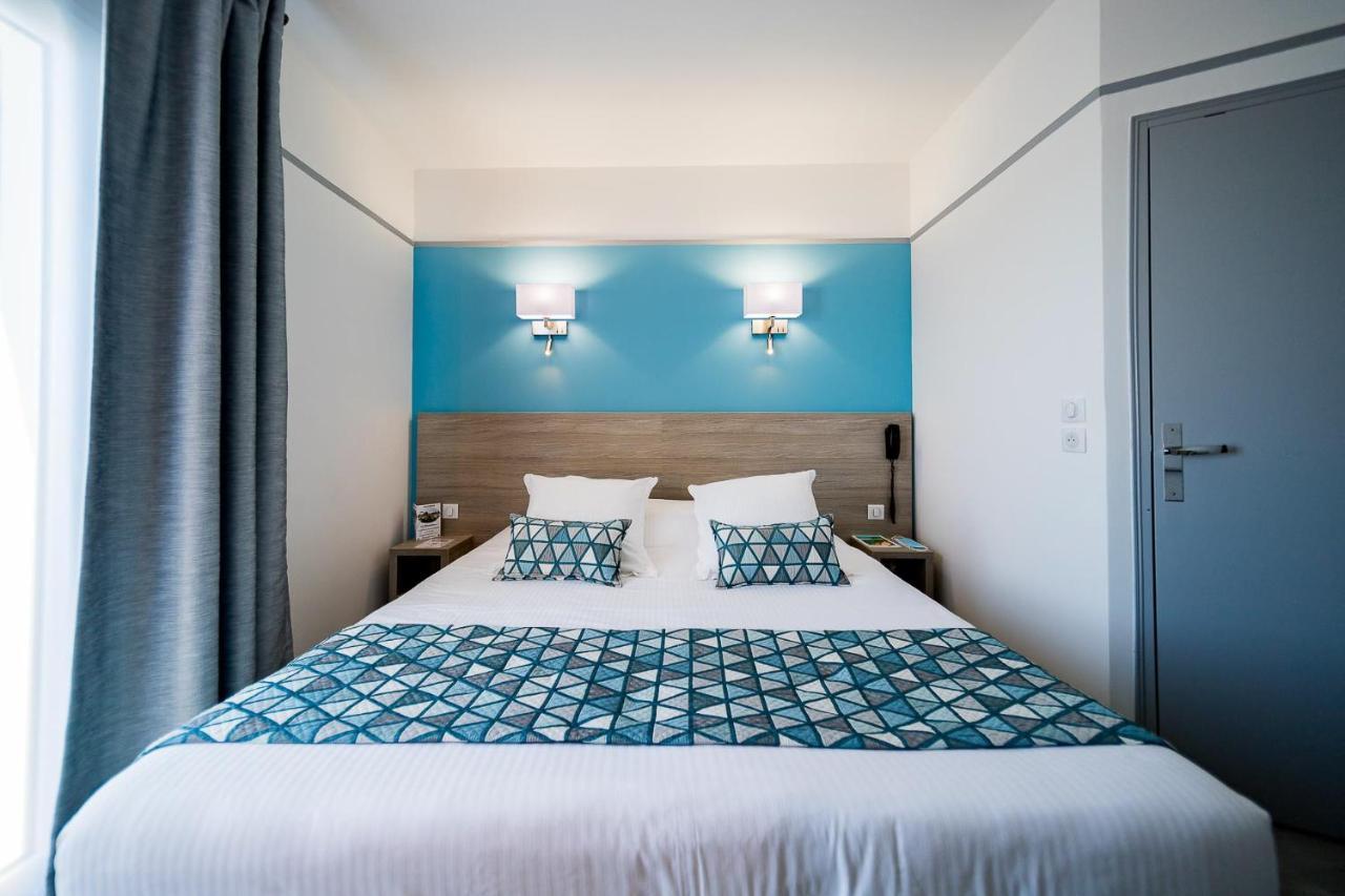 Le Rabelais Hotel Le Lavandou Bagian luar foto