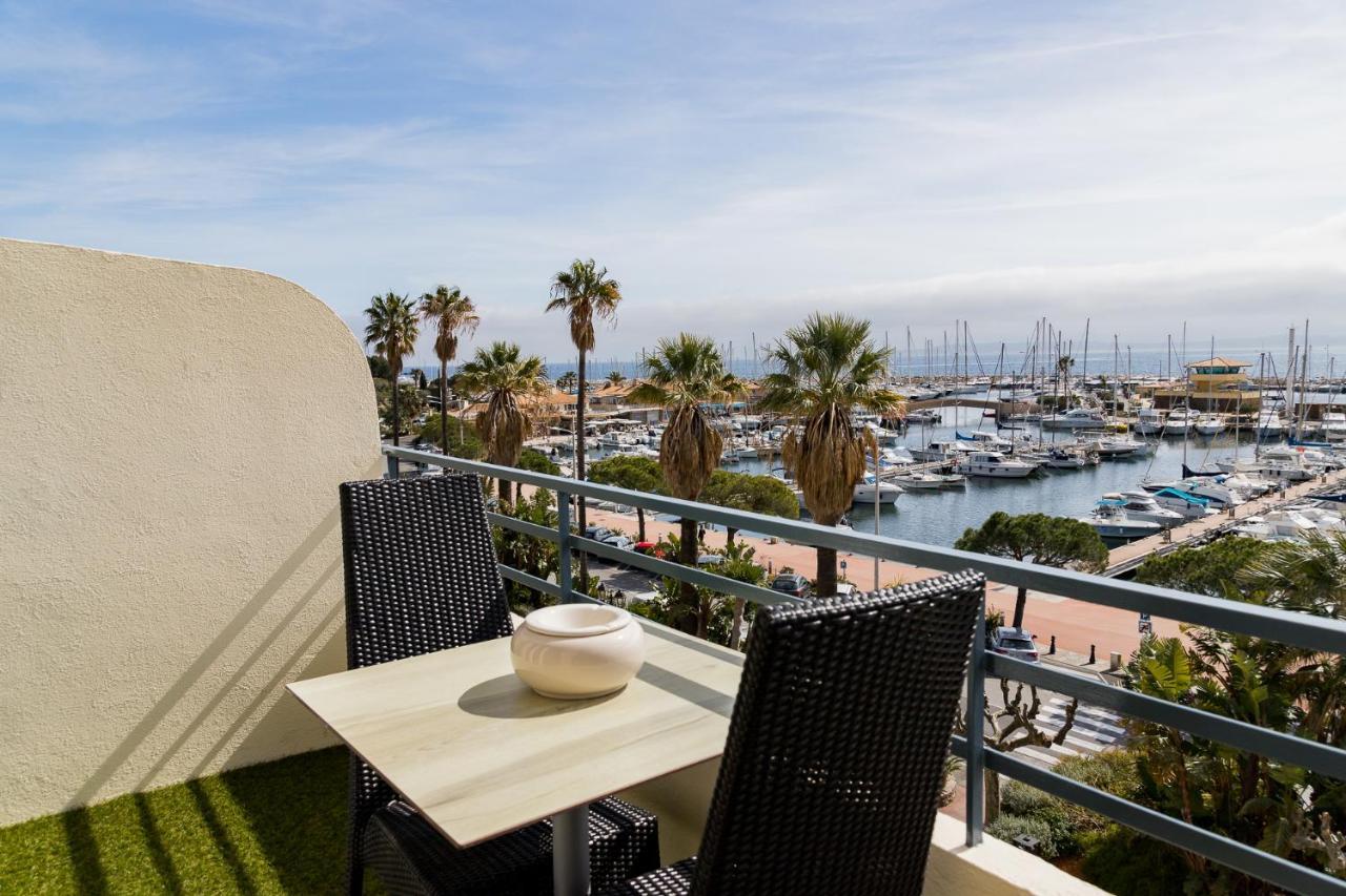 Le Rabelais Hotel Le Lavandou Bagian luar foto